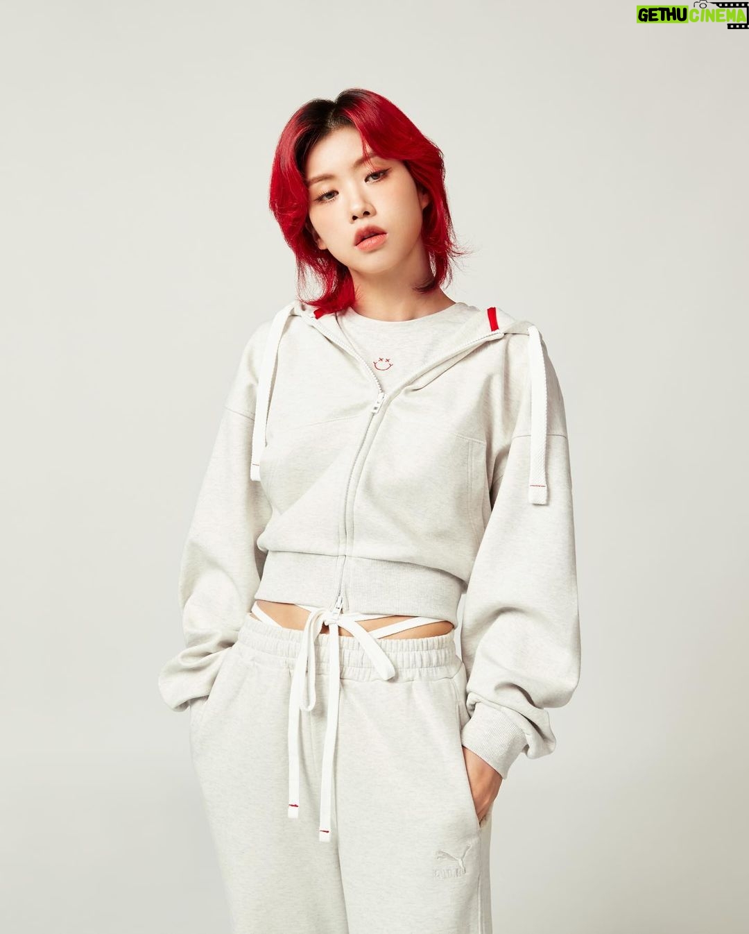 Aiki Instagram - PUMA + HOOK = 🔥 With #GV style! Design by @puma_kr & @hook_realbeat