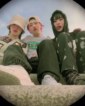Aiki Instagram - 다 내꺼야. All mine #leejung #noze