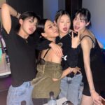 Aiki Instagram – 숲파샤이~스우퍄사이🕶🖤
사랑해 스우파 전우애. #SWF 
.
At party of holybang #FTF 
@__honey.j__ @play_holybang 
이제야 말하는데,스우파1등 배아프지만 멋있어서사랑해.