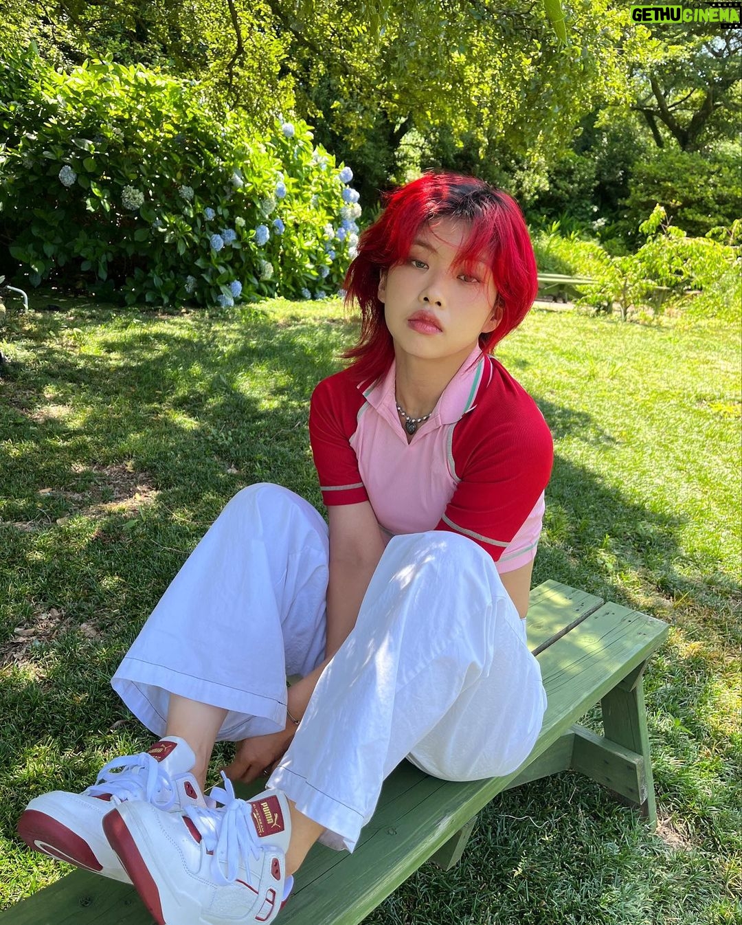 Aiki Instagram - #광고 넌 안신어도 돼. 내가 엎어줄거니까 #푸마 #슬립스트림 @puma_kr