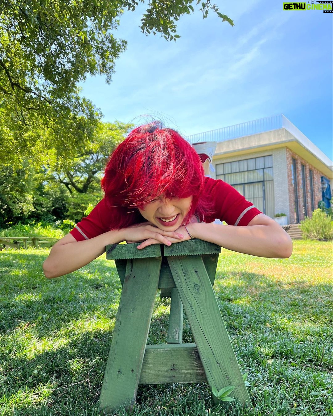 Aiki Instagram - #광고 넌 안신어도 돼. 내가 엎어줄거니까 #푸마 #슬립스트림 @puma_kr