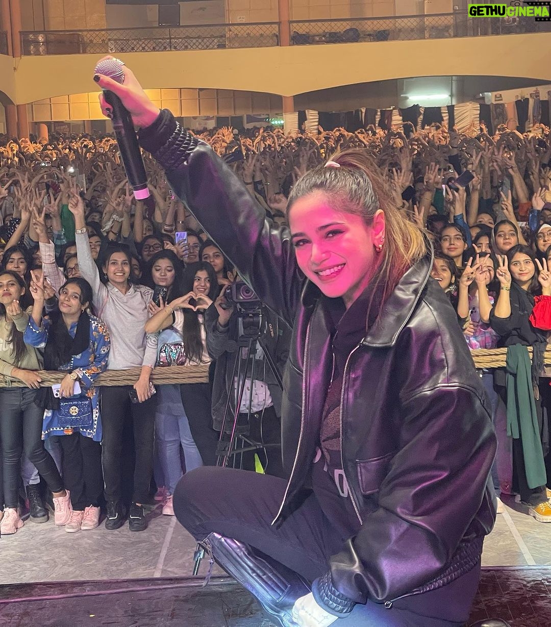 Aima Baig Instagram - Some random gram-dump. Been quite busy lately but surely will be sharing what i have been up to. Missed you all ❤️