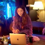 Aima Baig Instagram - Been obsessed w these tracks for a while now so took the mic, hit the booth and recorded a little something as a treat 💕 Hope you’ll enjoy it too (Link in bio)🙏 🎥: @indigosbyuzair Makeup: @ayan_khanofficial