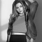 Aima Baig Instagram – @Aima_Baig_Official’s girly anthems including @NatashaNoorani feels so ✨ perfect ✨ to us 😌
Listen to her on the #EQUALPakistan playlist👆