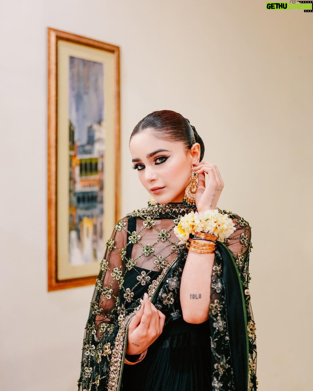 Aima Baig Instagram - Aima baig showing us how its done in an Emerald green dress. By @hussainrehar.official @aliyanaliofficial8 . . #weddingphotographer #femalephotographer #islamabad #indianwedding #nikkah #weddingseason #instapakistan #pakistanidrama #walima #pakistanicelebrities #lollywoodworld #madeinpakistan #love #pakistanimediaindustry #hellopakistan #muslimwedding #weddingdance #pakistanifashion #pakistaniwedding #beautiful #brideofthedaypk #lahore #mehndhi #candidphotography #wedding #weddinginspirations