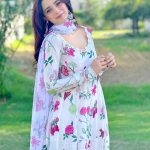 Aima Baig Instagram - عید مبارک 💕 @lxmofficial