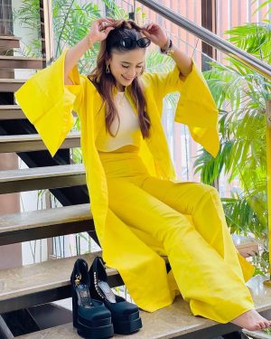 Aima Baig Instagram - Post Asia Cup 2023 opening ceremony shenanigans/spam. Last minute wardrobe saviour credit goes to none other than @ayan_khanofficial 💕💕

Performed my first solo single “Funkari” at the stadium 🥹 
I’m running out of wishes, all i could think of is how gracious God has been to me. Made me realize how blessings like these can make them dark days fade away slowly but surely🙏

Multan - y’all always surprise me w your positive energy. Thankyou so much for the love 💕

PCB - my official family including one of my fave @raosaab1 
And a big fat thankyou to the unit @emediacompany 🙏