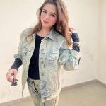 Aima Baig Instagram – Some random gram-dump. Been quite busy lately but surely will be sharing what i have been up to. Missed you all ❤️