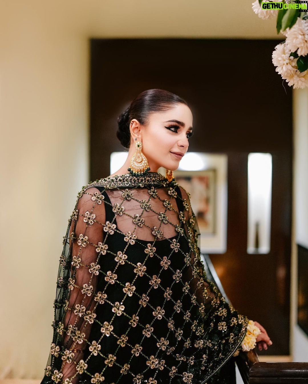 Aima Baig Instagram - Aima baig showing us how its done in an Emerald green dress. By @hussainrehar.official @aliyanaliofficial8 . . #weddingphotographer #femalephotographer #islamabad #indianwedding #nikkah #weddingseason #instapakistan #pakistanidrama #walima #pakistanicelebrities #lollywoodworld #madeinpakistan #love #pakistanimediaindustry #hellopakistan #muslimwedding #weddingdance #pakistanifashion #pakistaniwedding #beautiful #brideofthedaypk #lahore #mehndhi #candidphotography #wedding #weddinginspirations