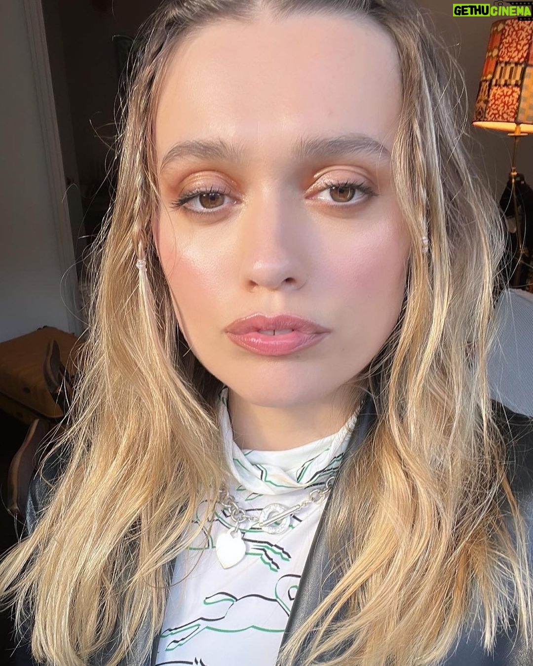 Aimee Lou Wood Instagram - Merci @longchamp and @toiletpapermagazineofficial for taking us to the clouds last night. @longchamp longchamp #longchampxtoiletpaper Thanks to genius @society_makeup