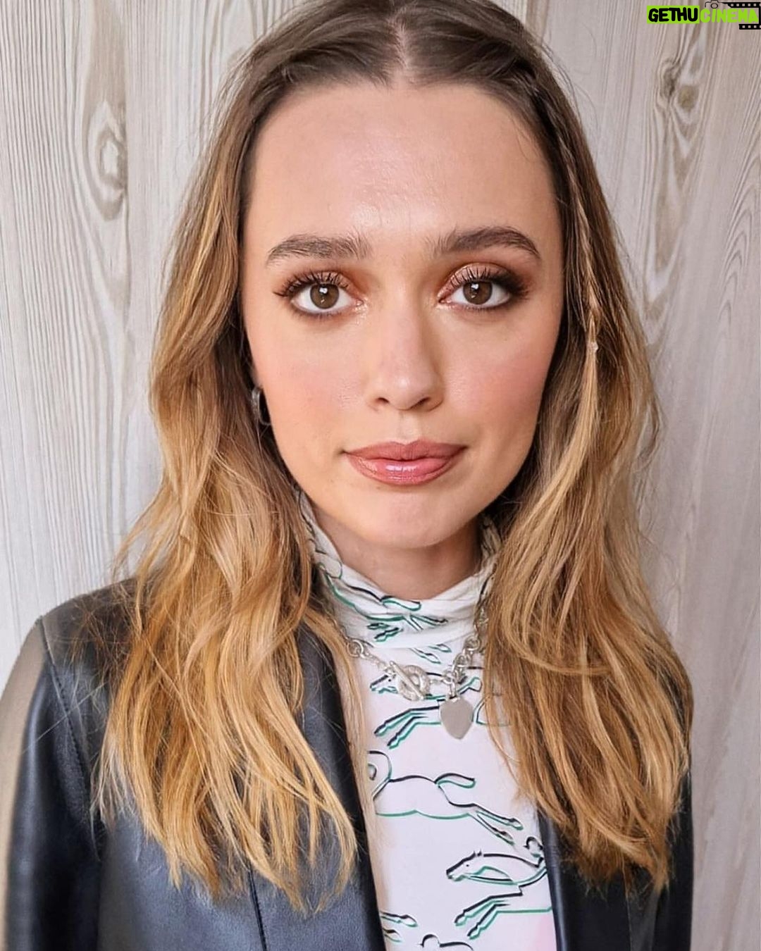 Aimee Lou Wood Instagram - Merci @longchamp and @toiletpapermagazineofficial for taking us to the clouds last night. @longchamp longchamp #longchampxtoiletpaper Thanks to genius @society_makeup