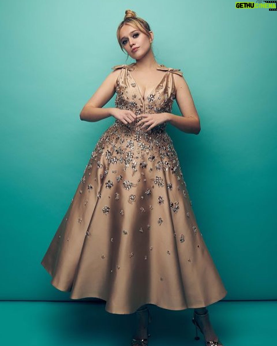 Aimee Lou Wood Instagram - For @bazaaruk I had a chat with @amesdk whilst I got ready. Then @mrbertiewatson took me for pint and a photoshoot. @georgenorthwood @emilywoodmakeup @leithclark @danielaagnello
