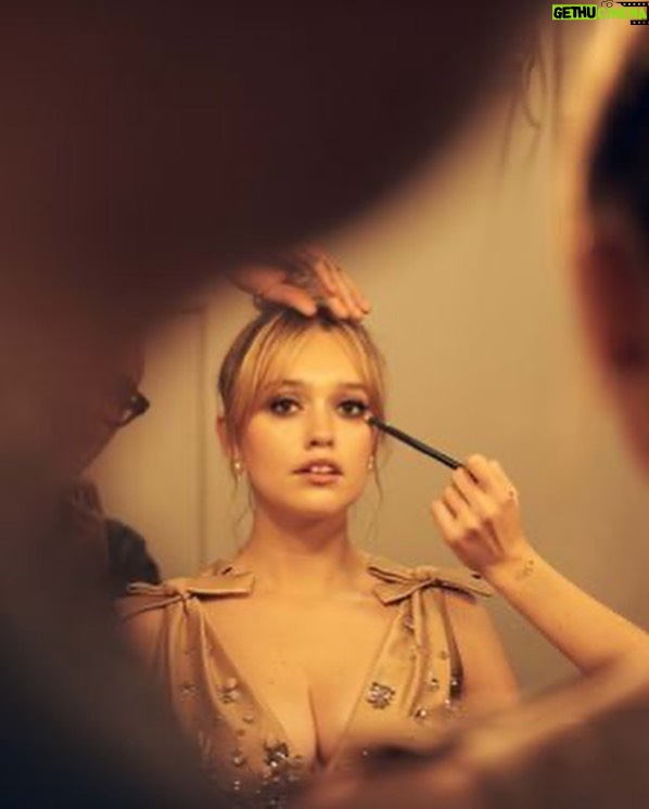 Aimee Lou Wood Instagram - For @bazaaruk I had a chat with @amesdk whilst I got ready. Then @mrbertiewatson took me for pint and a photoshoot. @georgenorthwood @emilywoodmakeup @leithclark @danielaagnello