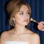 Aimee Lou Wood Instagram - And thank you @ctilburymakeup for helping @emilywoodmakeup work her magic . We love you darling 💕 📸 @josephjclarkson