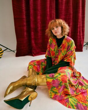 Aimee Lou Wood Instagram - LOVED THIS SHOOT FOR @thelaterals ✨ Helena Vibes 

Photos by @alexingramphoto 
Styling by @davidoutthere 
Hair by @liztaw 
Makeup by @emilywoodmakeup 
Photo assistant @nathanrichardsstudio
Fashion assistant @bethanyferns 
Interviewed by @burnlikecinders 
Editor @bryankjins 
Special thanks @publiceyecomms