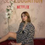 Aimee Lou Wood Instagram - @sexeducation VIRTUAL PREMIERE FEAT HERO @patrickwilson @emilywoodmakeup @emmalanestylist @miumiu @jimmychoo