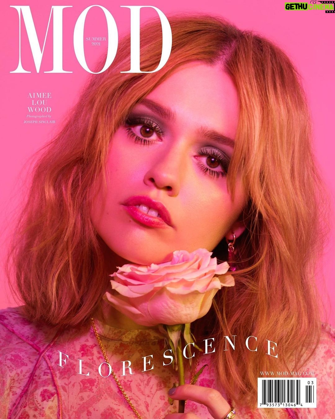 Aimee Lou Wood - 238.1K Likes - Thank you for having me! @modmagazine
Photographer: @josephsinclair ❤️❤️
Assistant : @stillsbyconnor
Make Up: @emilywoodmakeup
Hair : @shukeelhair
Styling: @tillywheating
Words: @thesandakin
Best friend: @stewiesinclair