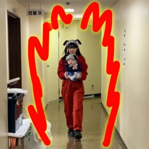 Aimyon Instagram - 帰ってきます。日本武道館に。 11月30日。弾き語りです。待ってる！ 傷と悪魔と恋をした！追加公演やったー！ うれしい。写真約2年前...