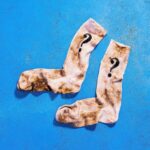 Aimyon Instagram - 11th single 「愛を知るまでは/桜が降る夜は」 5月26日 リリースです。 めっちゃ運動したねん。 全員筋肉痛になってた、運動楽しい。 すんごい大雨大嵐の中、ワイワイ撮影しました。全部が詰まってるCDに。 たーのーしーみっ