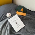 Aimyon Instagram - ででん！今日 発売です！ 地元 兵庫県西宮市 阪神甲子園球場での 弾き語りワンマンライブDVD 💡⚾️「サーチライト」⚾️💡 盛り盛り盛り沢山な内容すぎて 4時間くらいあります！なげー！トイレ20回は行く。 休み休み、ゆっくり観てほしい楽しい作品です🛏️ どの場面も大切な思い出。 セーラー服着て女優したり 神社本気で走ったりもしてます。 メモリアルすぎ🏞️ 老けない色褪せない想い出が増えるの嬉しい！ よろしくお願いしますっ そして今日はマジカルバスルームツアー 東京公演です🎒 暑くてすでにのぼせそうですが、 まだはやい♨️