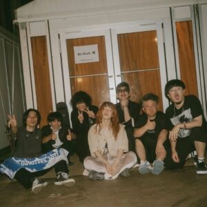 Aimyon Instagram - 今年の野外夏フェスは終了しました🗻
私のライブ観るのが初めましてのみんなが多くて
嬉しかったです❕
こっからまた繋いで行けますよに🏜️
と めっちゃ思った。
もちろんいつも会いにきてくれてるAIMもテンキュ🎖️
ほんまにめっちゃばり暑い中
ライブ観てくれてありがとう！ 
あー、楽しかった！

ロッキン 🍺🍺🍺🥃
ラブシャ 🍺🍺🍺🍺