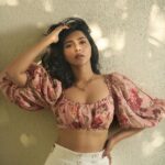 Aishwarya Lekshmi Instagram - 🦩 Photographed by @shafishakkeer Location : @cranganor Retouch : @sayooj.ps