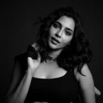 Aishwarya Lekshmi Instagram - Outtakes from an evening with the Girls 🩶 @mellowdrama_official . @renukaretnaswamy . @styledbysmiji . @kalwon_beauty . @hair_by_aiswaryaraj . @elevate_promotions