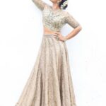 Aishwarya Rajesh Instagram - Stop acting so small. You are the universe in ecstatic motion. Wearing this lovely outfit @gundu.malli Photography @varuun.jpg Makeup @ananthmakeup Jewellery @fedha_by_challani