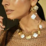 Aislinn Derbez Instagram - ¿Aún no tienes regalos para esta Navidad? La nueva colección “Venus” que creamos en @morenacorazon está de ensueño y cada pieza tiene simbolismos profundos. Checa la pag web de @morenacorazon para ver toda la colección y recuerda que hacemos envíos a todo el mundo!😍