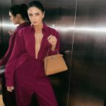 Aislinn Derbez Instagram - Rumbo a la celebración de mi bolsa fav👉🏼 #FendiPeekaboo @fendi 😍 Total look @fendi Styling @marmolviejo