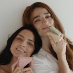 Aislinn Derbez Instagram - En un mundo lleno de opciones, ¿no es maravilloso encontrar algo que realmente cuide de ti y del planeta? Así nació AMAI, de la búsqueda apasionada de productos que cuidan tu cabello, tu piel y la Tierra que amamos. Somos Aislinn y Marianna, dos almas comprometidas con la sustentabilidad y la belleza natural, decidimos unir nuestra sideas para dar vida a una revolución ecofriendly. Imagina un champú que no solo embellece tu melena, sino que también protege nuestros océanos al eliminar la necesidad de botellas de plástico. Visualiza una barra de jabón que no solo acaricia tu piel con su suavidad, sino que también reduce la huella de carbono al eliminar los envases desechables. Estos son solo algunos ejemplos de lo que hemos creado con amor y respeto por la naturaleza. 😌 Cada fórmula está diseñada para nutrir, revitalizar y transformar, y todo esto mientras trabajamos incansablemente para minimizar nuestro impacto en el medio ambiente. Juntos, estamos escribiendo un nuevo capítulo en la historia de la belleza: uno donde la belleza se une a la responsabilidad ambiental. Únete a nosotros en este viaje hacia una belleza más consciente. Juntos, hacemos que el mundo sea un lugar más hermoso para todos nosotros. #amainatural #haveanamaizingday #ecofriendly #zerowaste #naturalecobeauty #amai #cosmeticasolida #shampoobar #solidshampoo #eco #sustainability
