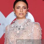 Aislinn Derbez Instagram - Que honor ser invitada a los premios anuales CNMI de la moda sostenible, los cuales están orientados a llevar el diseño circular a la cima de la agenda creativa de la industria de la moda italiana. @cameramodafashiontrust #cnmisustainablefashionawards Styling @marmolviejo Dress @iann_dey Makeup @stanislaomakeupartist 📸 @whiteteeblackdress Teatro Alla Scala Milano