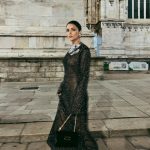 Aislinn Derbez Instagram - Hoy @luigiandiango nos hipnotizaron con su impresionante exhibición, donde la belleza y la creatividad se mezclaron en una sinfonía de imágenes, un viaje visual que trasciende fronteras y celebra el poder de la moda como arte… #MilanoFashionWeek Styling @marmolviejo Vestido: @alersundi Bolso: @elisabettafranchi Palazzo Reale di Milano