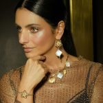 Aislinn Derbez Instagram - ¿Aún no tienes regalos para esta Navidad? La nueva colección “Venus” que creamos en @morenacorazon está de ensueño y cada pieza tiene simbolismos profundos. Checa la pag web de @morenacorazon para ver toda la colección y recuerda que hacemos envíos a todo el mundo!😍