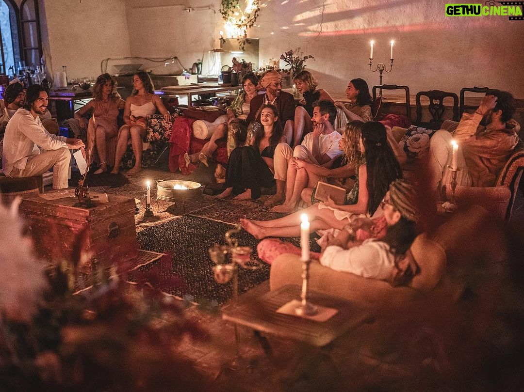 Aislinn Derbez Instagram - Siempre busco experiencias únicas y extraordinarias y @rimaexperience no fue la excepción… un fin de semana totalmente fuera de lo común donde conocí a personas nuevas y maravillosas♥️ 📸 @unisonofilms Castello del Calcione