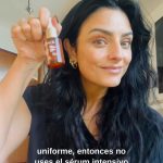 Aislinn Derbez Instagram - Si no te interesa tener una piel luminosa y uniforme, prevenir la pérdida de vitalidad, reducir las lineas finas, uniformizar tu piel, reparar daños y neutralizar en un 90% la acción de los radicales libres, entonces el serum intensivo antioxidante de Natura Chronos no es para ti 😉. @natura.mexico #natura #naturachronos #serumchronos #skincare #crueltyfreeproducts #vegan #vitaminac