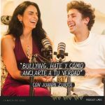 Aislinn Derbez Instagram - La mayoría (en algún punto de nuestras vidas) nos hemos sentido insuficientes, incapaces e inseguros… y nos da pánico reconocerlo. Pero entonces: ¿cómo podemos convertir esos traumas en creatividad y autenticidad? En el capítulo de esta semana “Bullying, hate y cómo anclarte a tu verdad” hablamos con @juanpazurita sobre ese tema y nos contó cosas que nunca antes había confesado: - Qué es el positivismo tóxico y porqué cayó en él… - Los secretos de su actual relación para no caer en el “romance falso” - Cómo la autenticidad es la mejor arma para vivir libres de inseguridades - Qué SÍ lo hace sentir celoso… - Cómo transformar nuestra vulnerabilidad más grande en nuestro sello personal… - La importancia de honrar la jerarquía familiar - Cómo lidiar con las culpas ✨¡Cuéntame qué opinas de este capítulo en los comentarios! Quiero saber tu opinión👇 *¡Recuerda que YA puedes escuchar el nuevo capítulo en Youtube, Facebook y TODAS las plataformas de audio (incluyendo Spotify, Apple Podcasts y Amazon Music)!