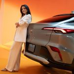 Aislinn Derbez Instagram - Vivir a tu manera es elegir siempre lo que #TeQueda mejor. La nueva #BuickEnvista es el match perfecto para conducirte por la vida de forma dinámica y auténtica. @buickmexico 📸 @dddiegortiz
