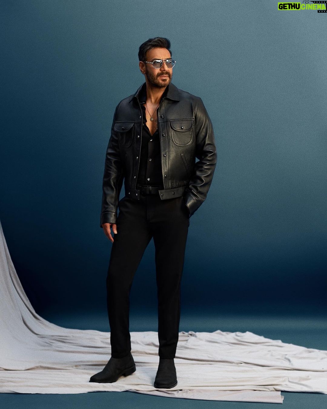 Ajay Devgan - 397.5K Likes - Unleashing the inner #Shaitaan in style! ❤️🔥
Styled by: @radhikamehra
Photographed by: @frontrowgypsy