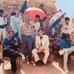 Ajay Devgn Instagram - This picture was forwarded to me by a fan. Taken on the sets of Kachche Dhaage (1999). A film in which Saif and I were on the run. Manisha Koirala & Namrata Shirodkar were our leading ladies. It had an evergreen music track by Nusrat Fateh Ali Khan saab. The memory needed some jogging but it was fun taking that trip. #ThrowbackThursday @theofficialnusrat @milan.a.luthria #SaifAliKhan @m_koirala @namratashirodkar #TinuVerma