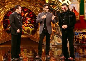 Ajay Devgan Instagram - Ek khel khelne hum pohoch gaye Bigg Boss ke ghar! 

#Shaitaan