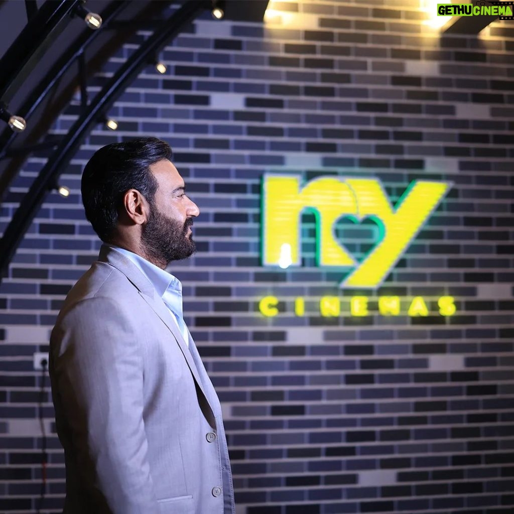 Ajay Devgn Instagram - Get ready Ahmedabad! @nycinemas_official is all set to expand its horizon. Here's to a शुभारंभ ✨