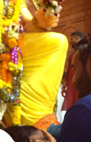 Ajay Devgan Instagram - Always a special feeling 🙏

Ganpati Bappa Morya!!