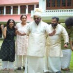 Aju Varghese Instagram - മലയാളിയുടെ പ്രിയപ്പെട്ട കുടുംബാംഗങ്ങളെ കൂട്ടിയിണക്കി അജു വിളിക്കുന്നു....ആർപ്പോ...!! കാത്തിരിക്കുക!