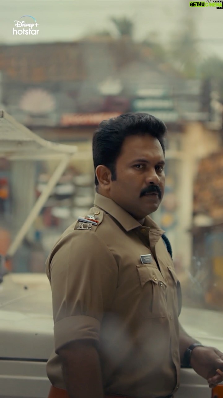 Aju Varghese Instagram - A behind the scenes peek into the making of a shocking crime. #HotstarSpecials #KeralaCrimeFiles is now streaming in Malayalam, Tamil, Hindi, Telugu, Kannada, Bengali and Marathi. @rahulrijinair @ahammed_khabeer @lal_director @ajuvarghese @rooth_p_john @zhinzshan @sanju_sanichen @navas.vallikkunnu