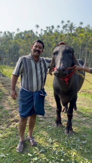 Aju Varghese Instagram - ഞാനും ഞാനുമെന്റാളും... ആ 40 പേരും...