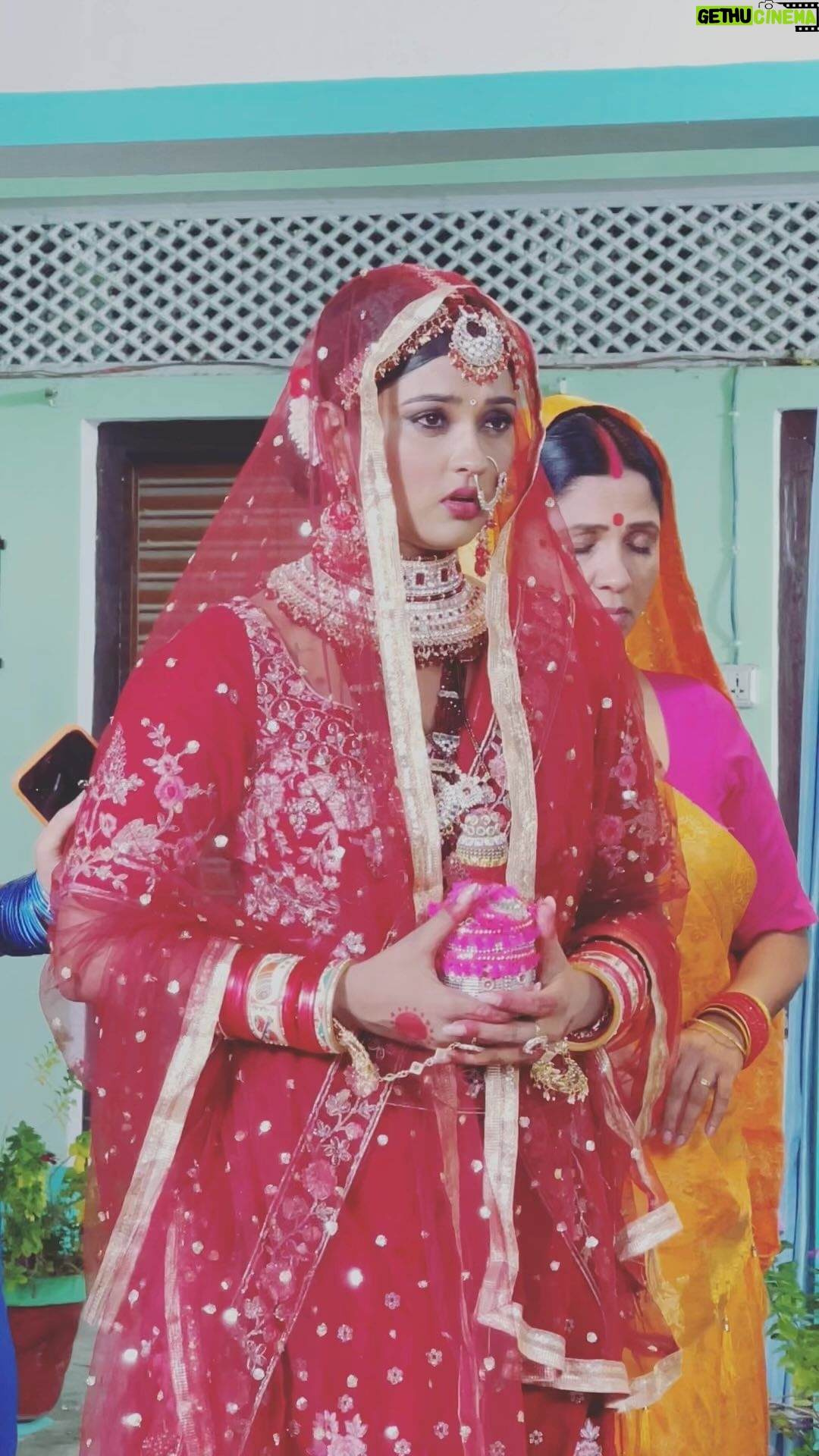 Akanksha Dubey Instagram - 🙏 @aakankshadubey_official #akankshadubey @ankush_raja_official