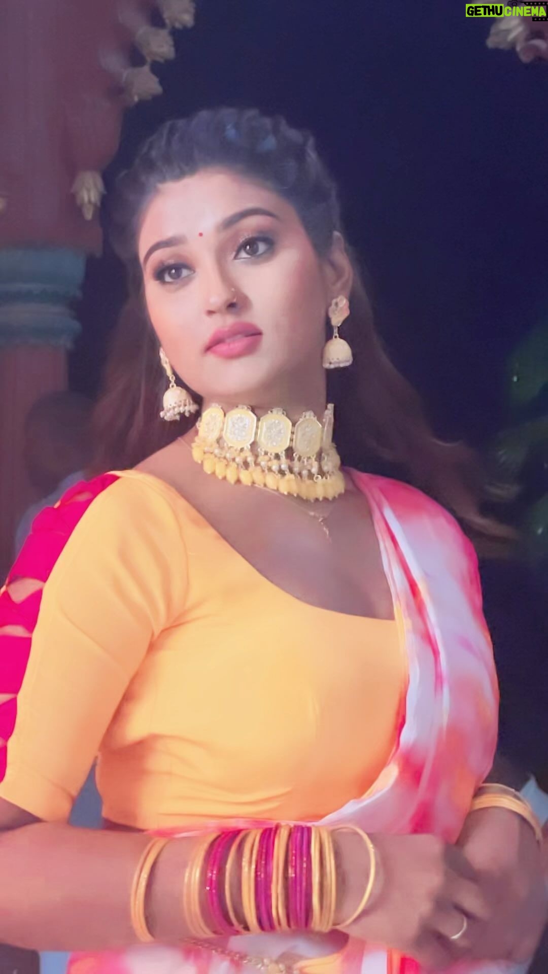 Akanksha Dubey Instagram - Dil thoda 🙈 🦋🦋🦋🦋🦋 #akankshadubey
