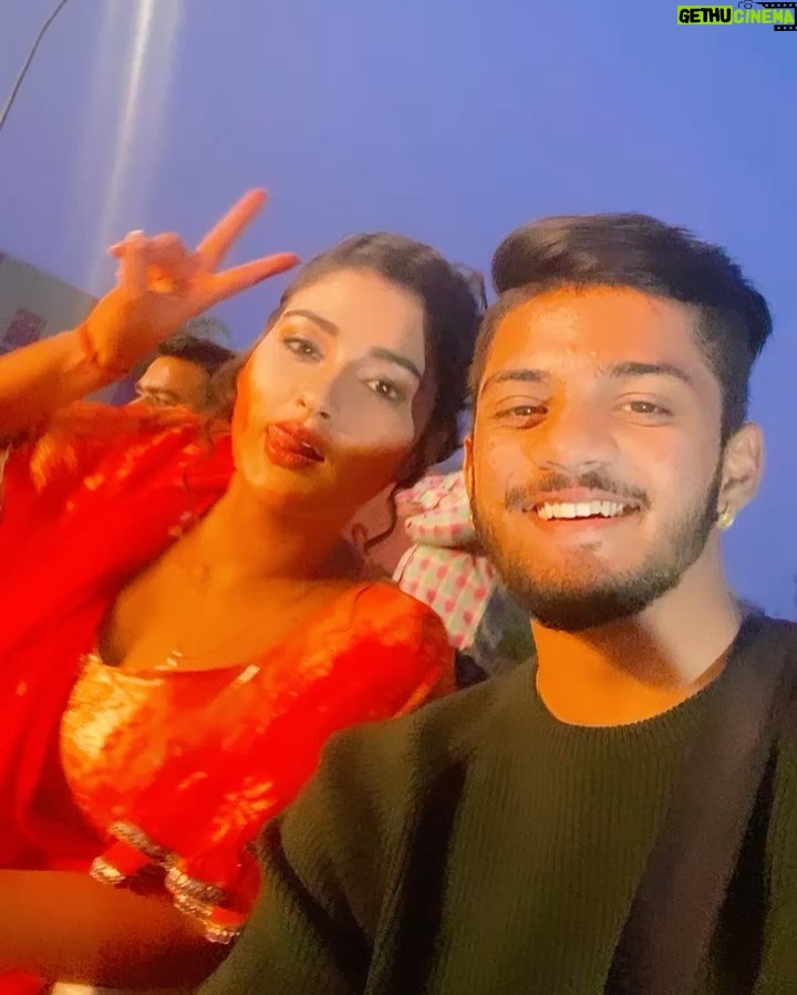 Akanksha Dubey Instagram - Kuch naya 💯 Alag Andaaz M ✨ With bestest @akankshadubey_official ✨