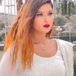 Akanksha Dubey Instagram - Aaja na Tu mere pass dungi itna pyaar main #akankshadubey #love